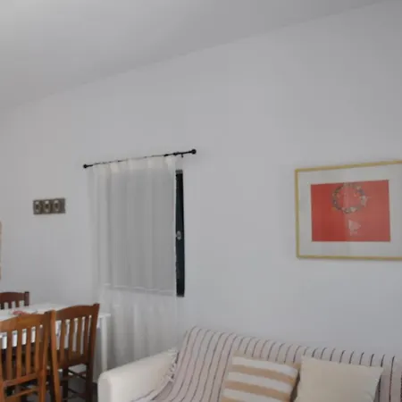 Semesterbostad Vegera House, *