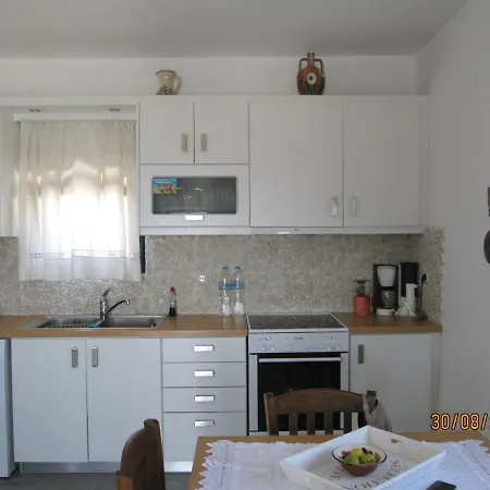 Vegera House, Prázdninový dům *